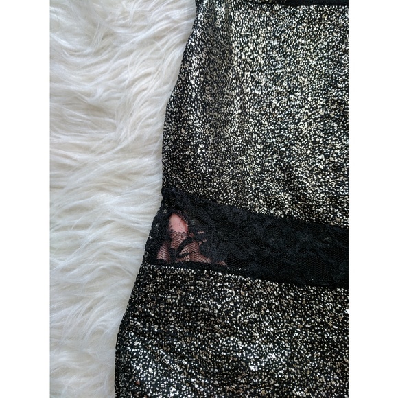 ❗ Last Chance ❗Black and Gold Lace Detail Dress - Picture 4 of 4